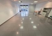 167m² commercial premises for sale in Igualada, Passeig de Mossèn Jacint Verdaguer photo