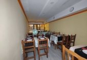 219m² building residential for sale in Segovia photo