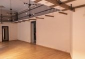 Local comercial
en lloguer
amb 200m² a La Roda foto