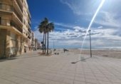 Local comercial en venta con 92m² en Torredembarra, Passeig de Colom foto