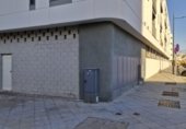 Local comercial en venta con 96m² en Dos Hermanas foto