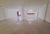 Local comercial en alquiler con 146m² en Alcira, avenida santos patronos foto