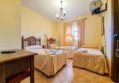 615m² hôtel pour vente à Chirivel, photo