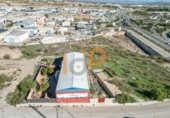 707m² warehouse for sale in Fines, Calle Colombia photo