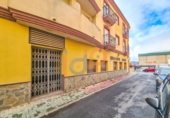 Local comercial en venta con 240m² en Oria foto