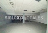 786m² commercial premises for rent in Barcelona, in the area of Collblanc, Carrer de la Riera Blanca photo