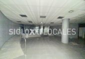 786m² commercial premises for rent in Barcelona, in the area of Collblanc, Carrer de la Riera Blanca photo