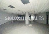 786m² commercial premises for rent in Barcelona, in the area of Collblanc, Carrer de la Riera Blanca photo