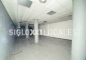 786m² commercial premises for rent in Barcelona, in the area of Collblanc, Carrer de la Riera Blanca photo