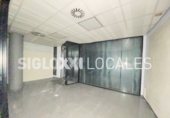 786m² commercial premises for rent in Barcelona, in the area of Collblanc, Carrer de la Riera Blanca photo