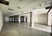 786m² commercial premises for rent in Barcelona, in the area of Collblanc, Carrer de la Riera Blanca photo