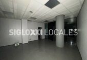 786m² commercial premises for rent in Barcelona, in the area of Collblanc, Carrer de la Riera Blanca photo