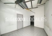 786m² commercial premises for rent in Barcelona, in the area of Collblanc, Carrer de la Riera Blanca photo