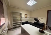 144m² office for sale in Logroño photo