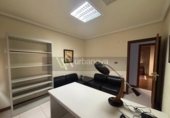 144m² office for sale in Logroño photo