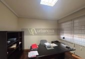 144m² office for sale in Logroño photo
