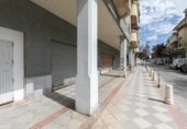 Local comercial en venta con 222m² en Atarfe, Parque de la Higueruela foto