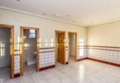 Local comercial en venta con 660m² en Fuensalida foto
