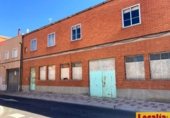 Nau Industrial
en venda
amb 830m² a Valladolid, a la zona de Les Flors foto