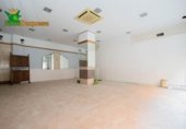 Local comercial en venta con 144m² en Granada, en la zona de Sagrario, Calle Cárcel Baja foto