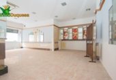 Local comercial en venta con 144m² en Granada, en la zona de Sagrario, Calle Cárcel Baja foto