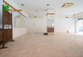 Local comercial en venta con 144m² en Granada, en la zona de Sagrario, Calle Cárcel Baja foto