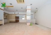 Local comercial en venta con 144m² en Granada, en la zona de Sagrario, Calle Cárcel Baja foto
