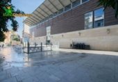 Local comercial en venta con 144m² en Granada, en la zona de Sagrario, Calle Cárcel Baja foto