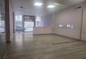 Local comercial en venta con 110m² en Santander, Calle Germán Gamazo foto
