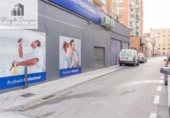 Local comercial en venta con 60m² en Granada, en la zona de Barrio de los Periodistas, Calle Periodista Eugenio Selles foto