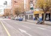 Local comercial en venta con 60m² en Granada, en la zona de Barrio de los Periodistas, Calle Periodista Eugenio Selles foto