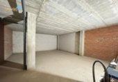 Local comercial en venta con 171m² en Badajoz foto