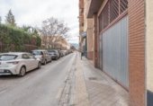 Local comercial en venta con 46m² en Granada, en la zona de Villa Argaz, Calle Escritor Nicolás del Paso foto