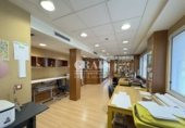 130m² commercial premises for sale in Albacete photo
