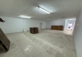 Local comercial en venta con 123m² en Tomares foto