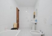 Hotel en venta con 403m² en Santa Fe, Avenida Palos de la Frontera foto