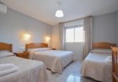 Hotel en venta con 403m² en Santa Fe, Avenida Palos de la Frontera foto