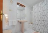 Hotel en venta con 403m² en Santa Fe, Avenida Palos de la Frontera foto