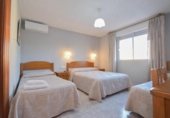Hotel en venta con 403m² en Santa Fe, Avenida Palos de la Frontera foto