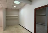 Local comercial en alquiler con 100m² en Estepa foto
