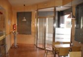 91m² commercial premises for sale in Badajoz photo