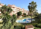 Local comercial Residencial en venta con 156m² en Estepona, Urbanización Las Joyas foto