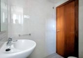 Oficina en alquiler con 78m² en Loja foto