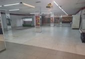 Local comercial en alquiler con 550m² en Linares foto