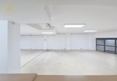 495m² locaux commerciaux industriel pour vente à Barcelone, dans le quartier de la Sagrera, Carrer de Concepción Arenal photo