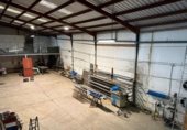 Nave Industrial en venta con 550m² en Plasencia, zona sur-av. de españa-san miguel foto