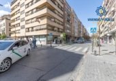 Local comercial
en venda
amb 196m² a Granada, a la zona de Barri de Sant Antón, Calle Puente Castañeda foto