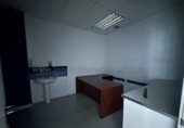 250m² commercial premises for rent in Logroño photo