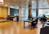 398m² offices for sale in Albacete, Calle Octavio Cuartero photo