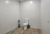 90m² bureaux pour vente à Badajoz, dans le quartier de San Roque, Calle Jaracanda photo